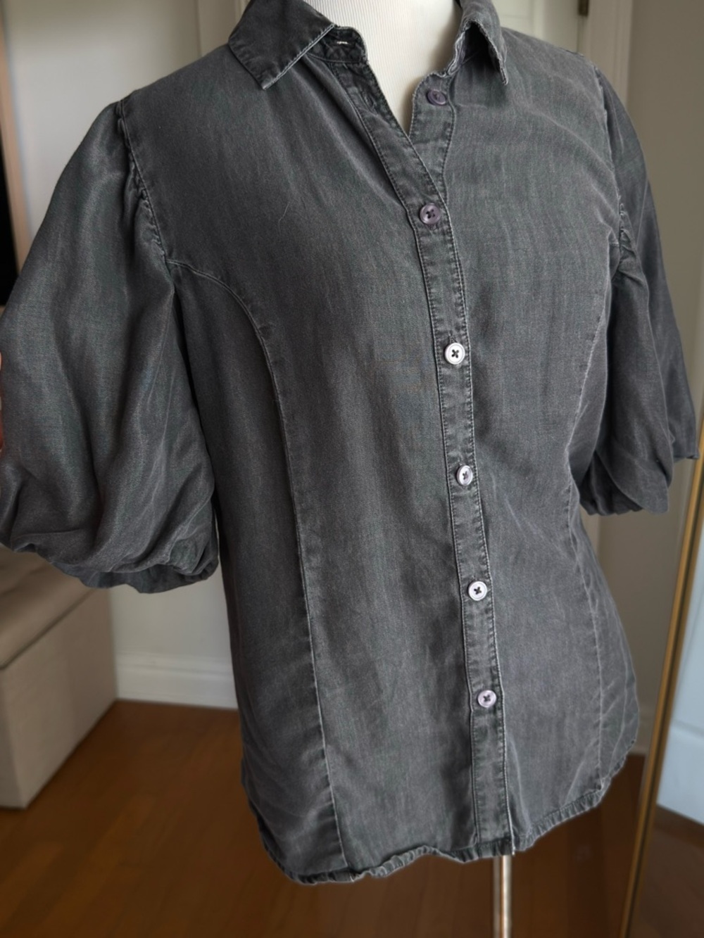 VENUS Charcoal Puff-Sleeve Button-Up Blouse size 10